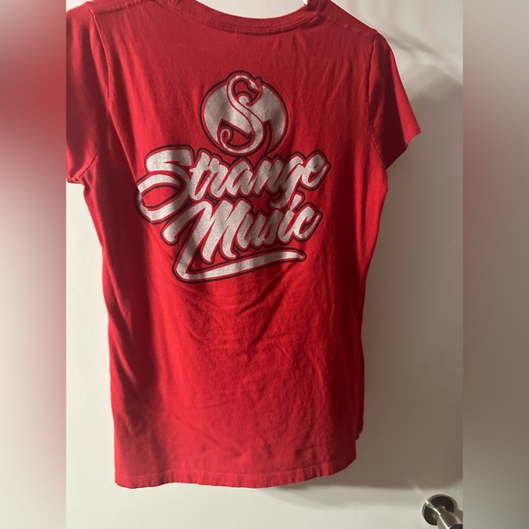 Strange music - Picture 1 of 2